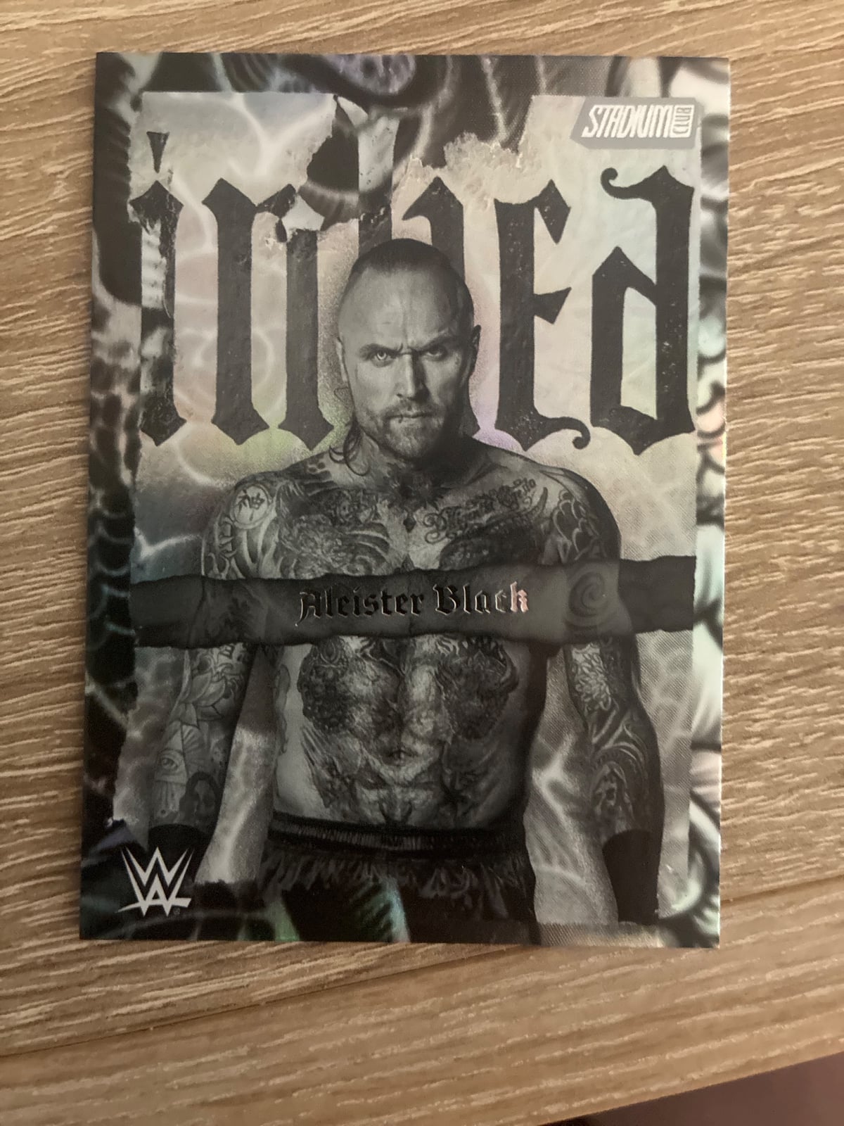 Aleister Black – Vorderseite